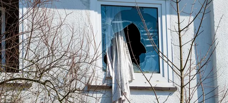 Storm Window Installation Contractors in Port Orange, FL